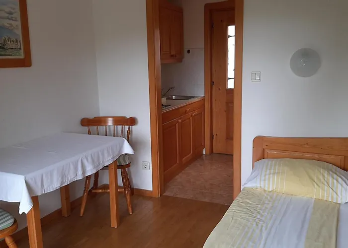 Bivanje na kmetiji Turisticna Kmetija Zerovc